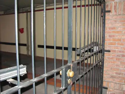 Cochera Fija  en Venta en San Isidro, G.B.A. Zona Norte, Argentina