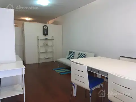 Luis Maria Campos al 300, entre Arevalo y Av. Gral. Indalecio Chenaut