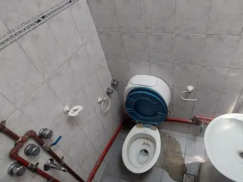 Depto 3 amb 1er piso con patio