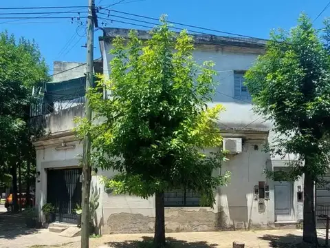 Depto 3 amb 1er piso con patio