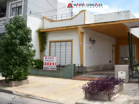 PH al frente con cochera y patio