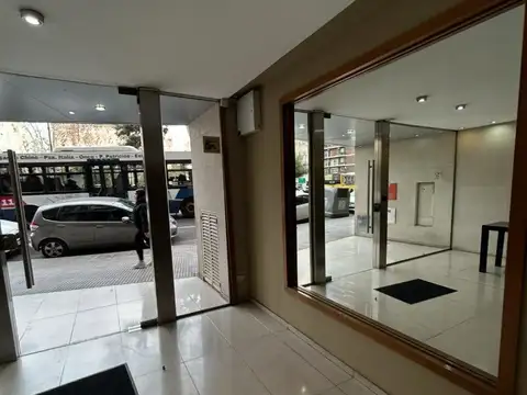 Av. PUEYRREDON 2100, 3 AMB , MUY  LUIMINOSO , PISO 5.