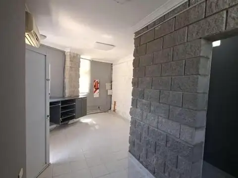 Galpon en Alquiler 80  mts Fondo