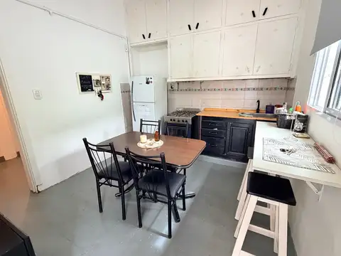 Casa 2 ambientes con 1 baño