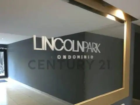 Departamento de 1 Dormitorio en Alquiler en  Lincoln Park Condominio