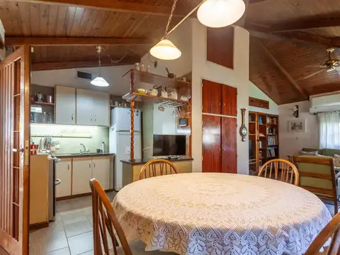 Casa 5 ambientes con 3 baños