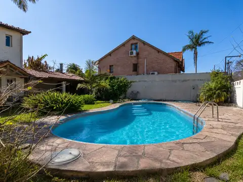 VENTA Casa 6 Amb. Con Piscina y Quincho en PALOMAR