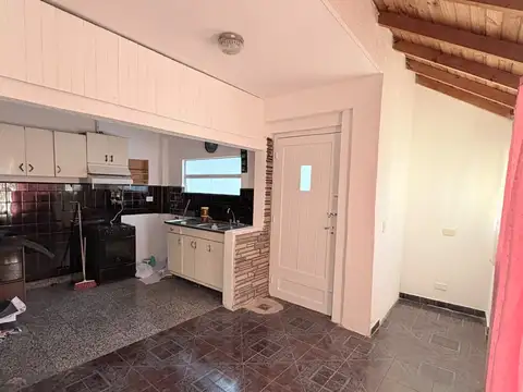 Depto Tipo Casa 2 ambientes con 1 baño