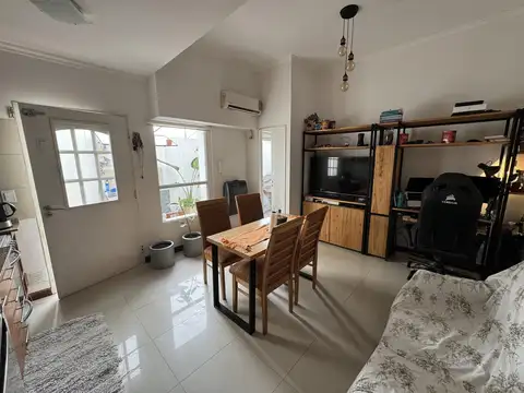 Depto Tipo Casa en Venta de 2 ambientes