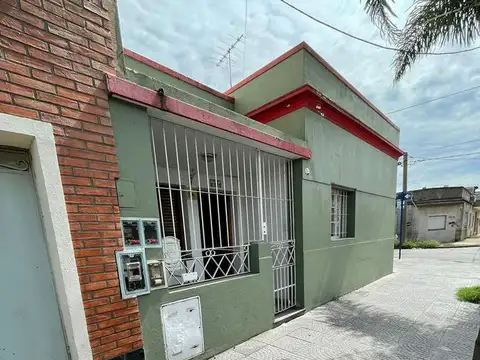 CASA 6 AMBIENTES EN VENTA – LOMAS DEL MIRADOR – DOS UNIDADES – APTO CRÉDITO