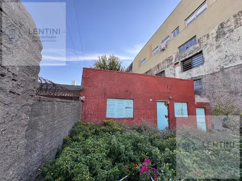 Terreno en Venta 8  mts Fondo