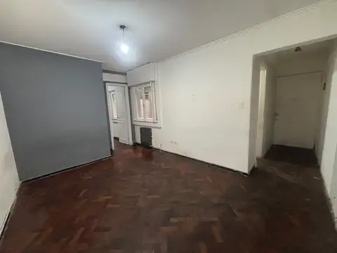 Combate De Los Pozos 600, Piso PB