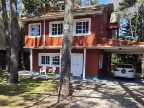 Casa en venta - 3 Dormitorios 2 Baños - Costa del Este