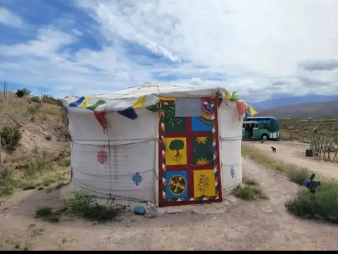 Casa en Alquiler con 1 cochera