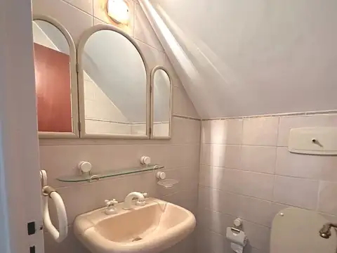 Casa en Venta con 4 cocheras