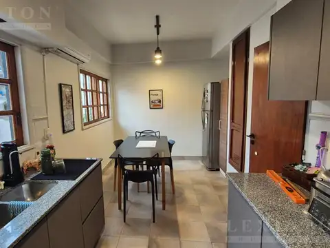 Depto Tipo Casa 4 ambientes con 3 baños