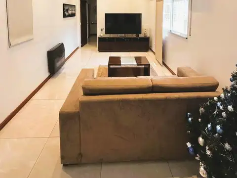 PERMUTA. CASA DE PASILLO 3 DORMITORIOS 100% RECICLADA