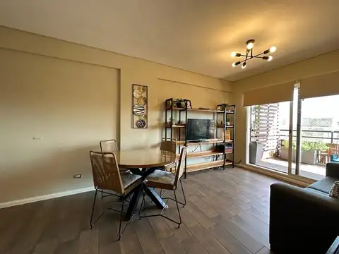 Av. Avellaneda 3855 , Piso 3