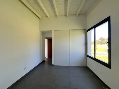 Casa 3 ambientes con 2 baños