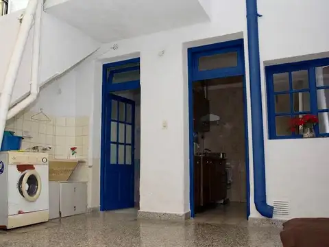 Depto Tipo Casa en Venta 100 años