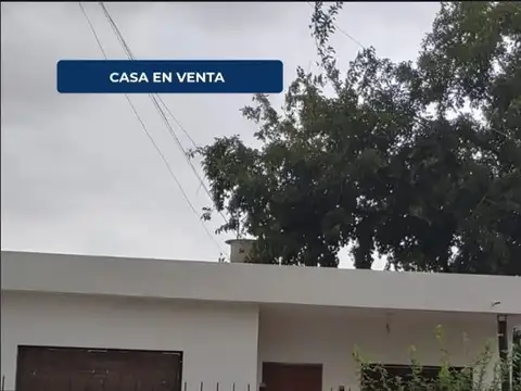 Venta Casa 3 Ambientes Con Amplio Patio,  Casa A Restaurar