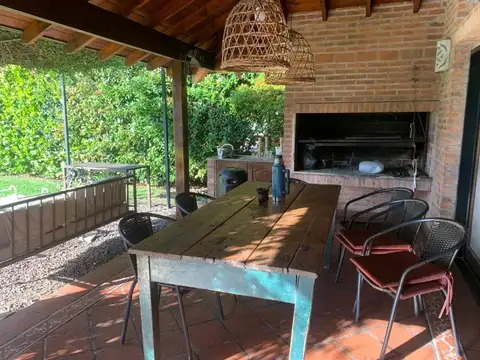 Casa 5 ambientes con 5 baños