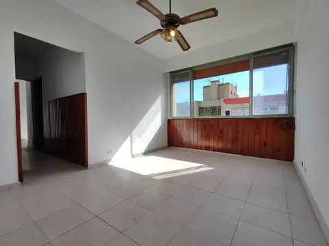 OPORTUNIDAD VENTA 4 AMB REFACCIONADO EN TAPIALES