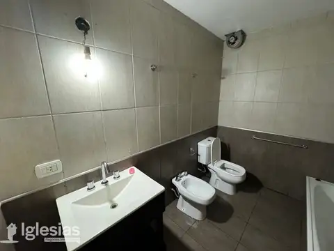 Departamento en Alquiler en Tapiales, $ 600.000