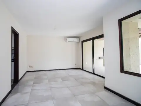 Casa 4 ambientes con 4 baños