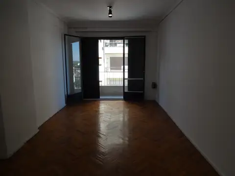 Av. Maipu 1800, Piso 14