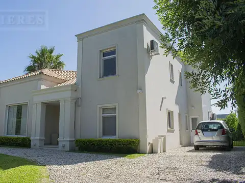 Casa en alquiler anual en Villa Olivos