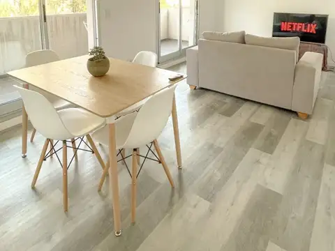 Casa en Alquiler con 1 cochera