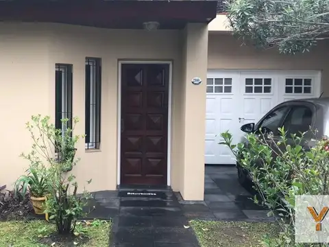 Casa en venta - 4 Dormitorios 4 Baños - San Miguel