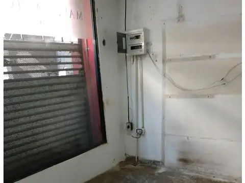 Teniente General Juan Domingo Perón 1200, Piso Pb