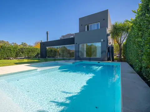 CASA VENTA 6AMB CON PILETA MANZANARES