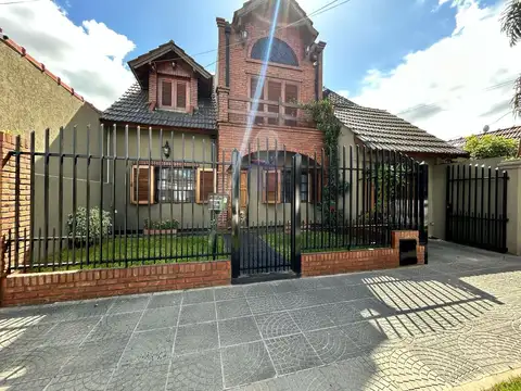 CASA - 3 DORMITORIOS - SAN ANTONIO DE PADUA