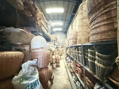 Galpon en Venta 33  mts Fondo