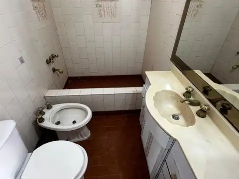 PH 4 AMBIENTES 1 PISO POR ESC. C/ BALCON ATERRAZADO, PARRILLA Y DOBLE ENTRADA - SIN EXPENSAS