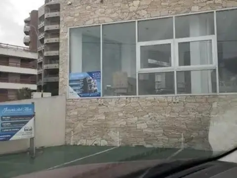 Local Comercial en Venta Punta Mogotes | Esquina Estratégica | 45 m² | Alta Exposición