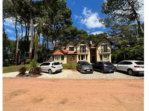 Casa en Alquiler de 3 dormitorios