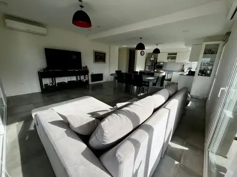 Departamento en Venta con 2 cocheras
