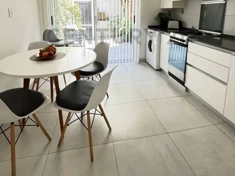 HERMOSO TRIPLEX EN VENTA - EN HAEDO