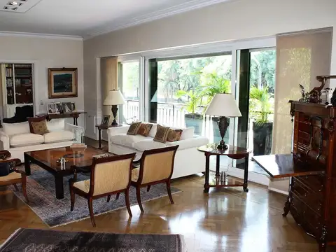 Departamento en Alquiler de 6 ambientes
