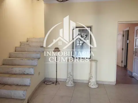 Casa en Alquiler en Barrio Grand Bourg, $ 1.400.000