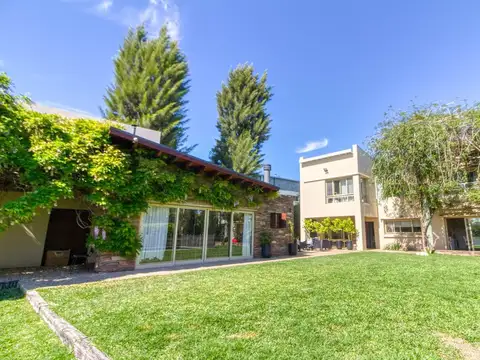 Boulevard de Todos los Santos 5600