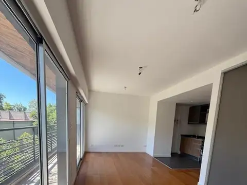 Holmberg 4000 , Piso 2