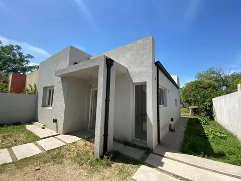 Casa - Venta - Argentina, Lobos - Rauch 800