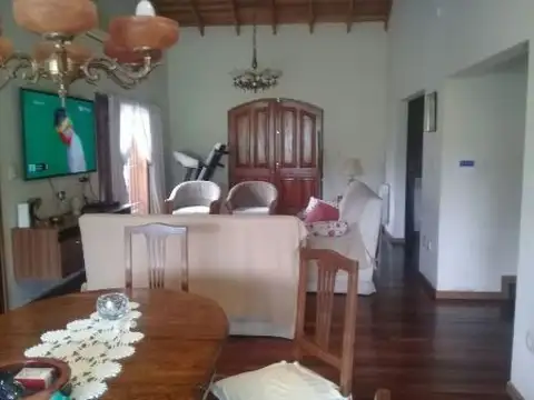 Casa en Venta con 5 cocheras