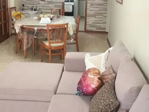 Departamento 4 ambientes con 2 baños