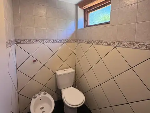 Depto Tipo Casa en Alquiler con 1 cocheras